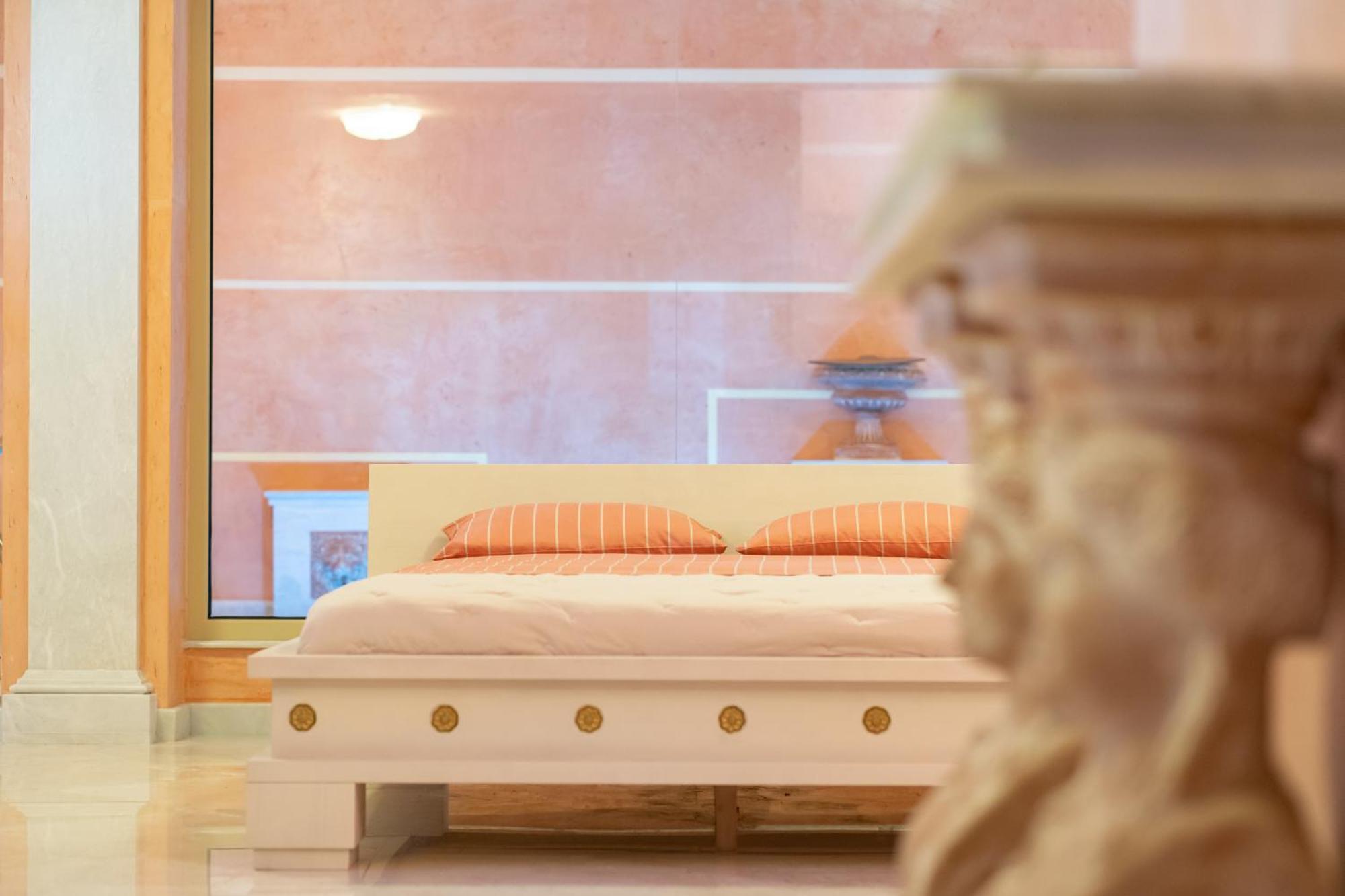 Unique Room With Indoor Pool & Attic Alli Meria Exteriör bild